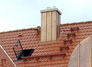 Schornstein mit Kupferverkleidung
